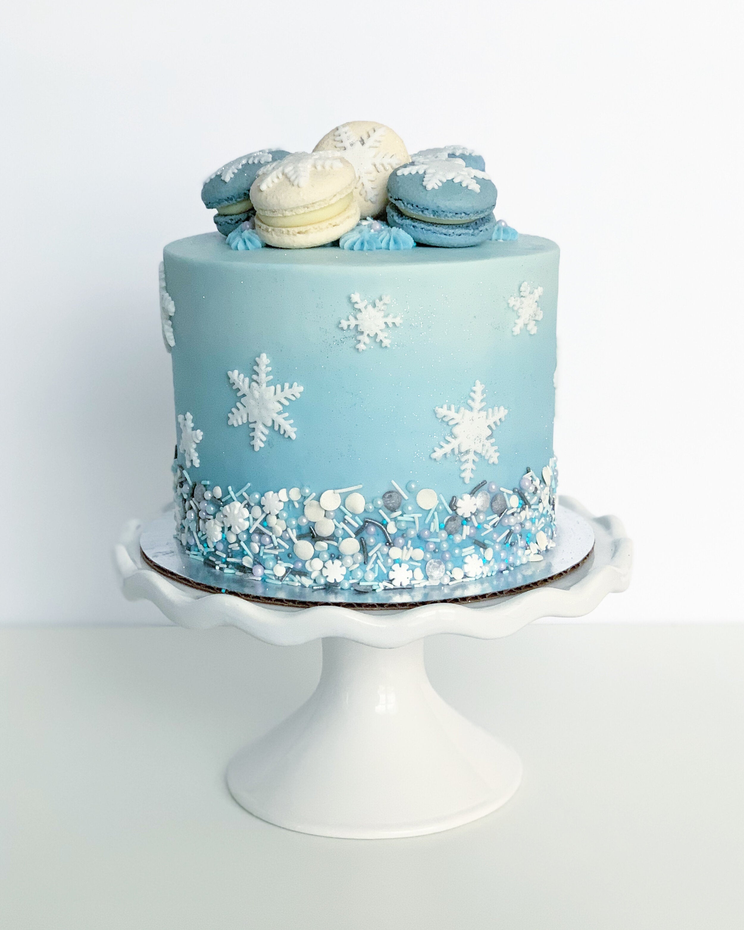 DIY Frozen Birthday Cake