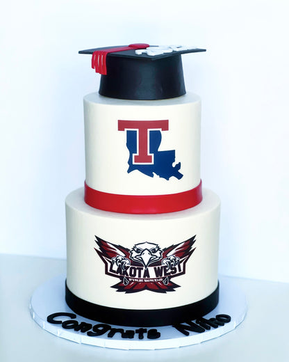Graduation With Cap Cake